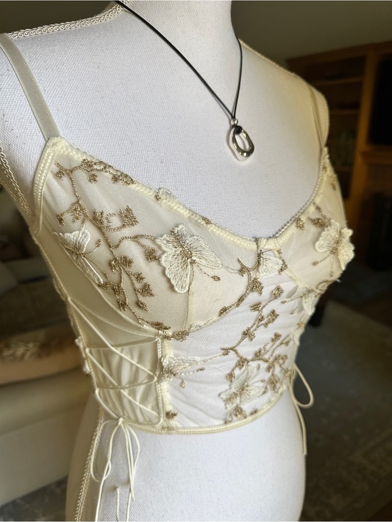 Other - Embroidered Lace floral butterfly Corset Cami in Ivory